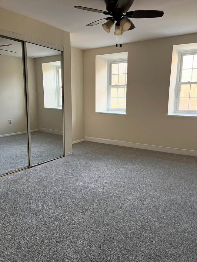 Photo - 16 East Main Street