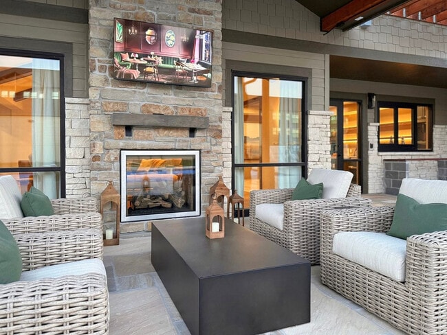 25 - Residences at Lexington