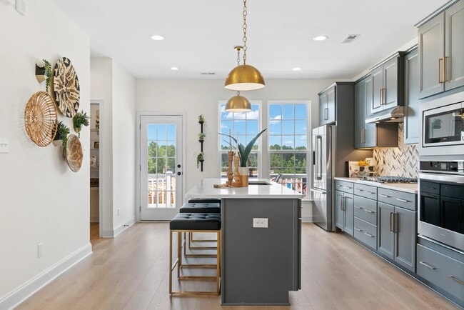 Photo - 15360 Oasis Sun Aly