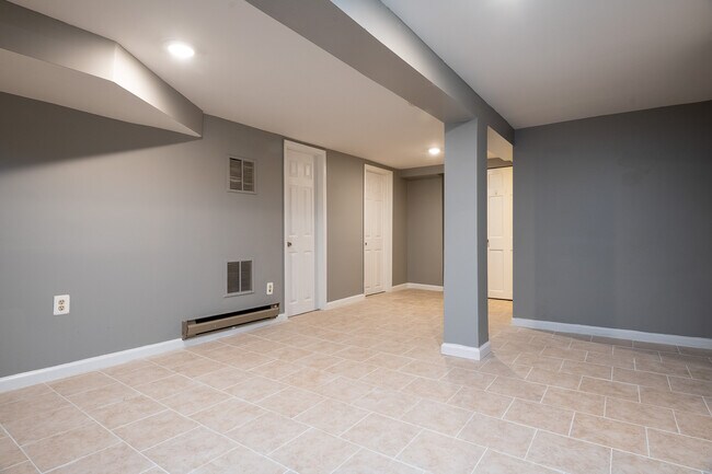 Photo - 104 Varnum St NW