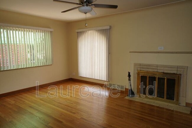 Photo - 720 Ivy St