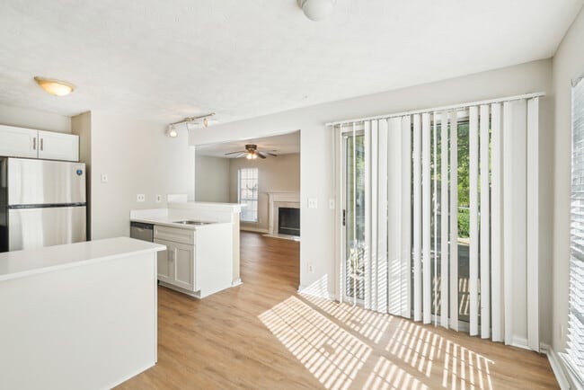 Building Photo - 1066 Rock Creek Ln