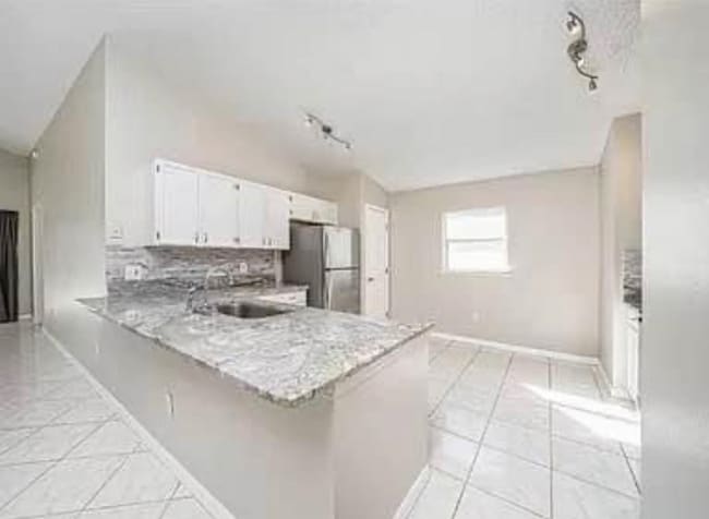 Photo - 17406 Woodcrest Way