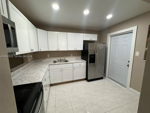 Building Photo - 251 NE 187th St Unit 809