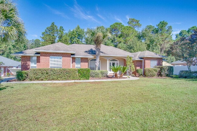 Photo - Spacious Pace Home with Office, Fireplace ...