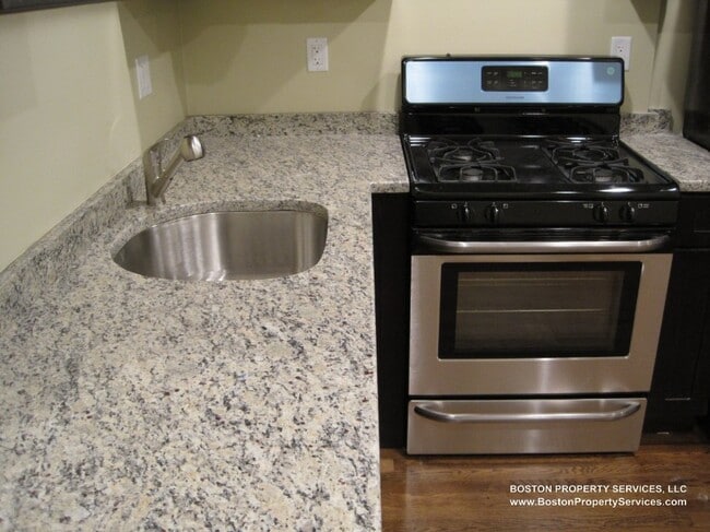 Photo - 4 Burke St Unit 1