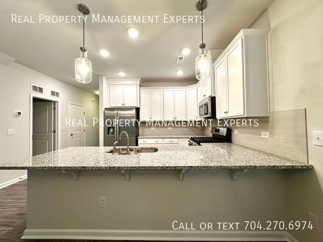 Photo - 8197 McCormick St