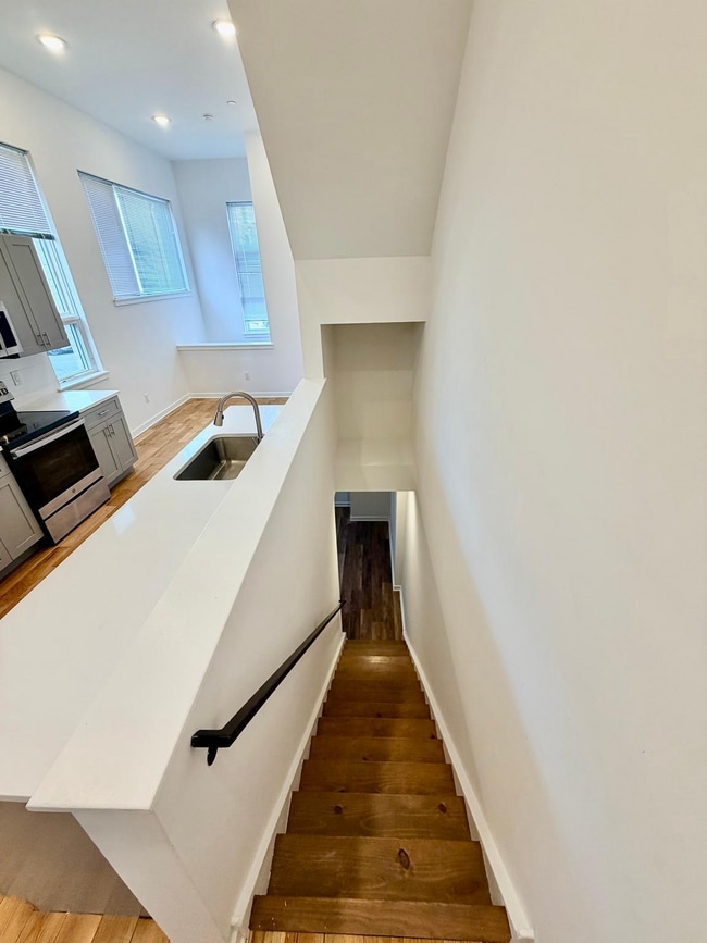 Photo - 2722 Master St Unit B