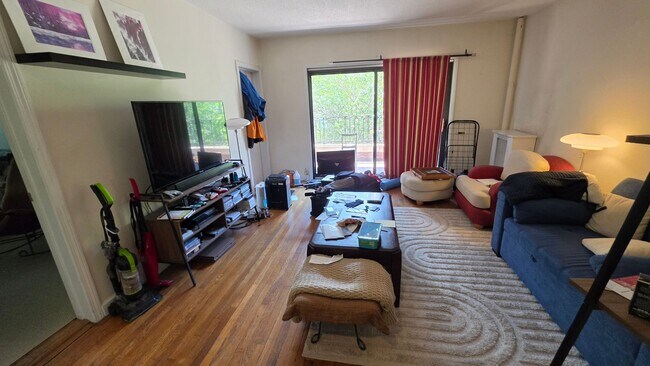 No Broker Fee | Brighton 2 Bed Condo | Heat, Hot Water & Water Included - No Broker Fee | Brighton 2 Bed Condo | Heat, Hot Water & Water Included