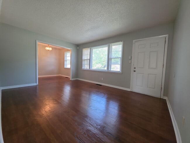 Photo - 3902 Harwood Ave SW