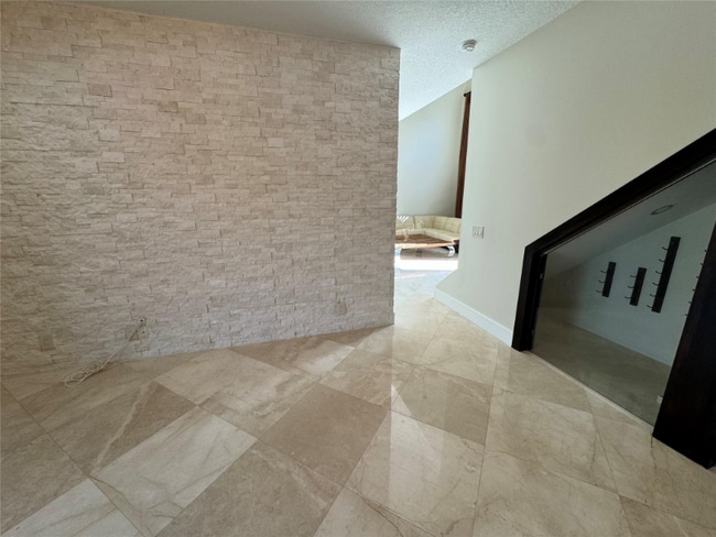 Photo - 6733 NW 81st Ct