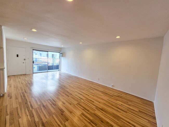 Photo - Gregory Way Apartments