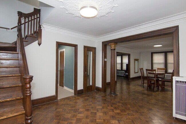 Photo - 131 Hawley St