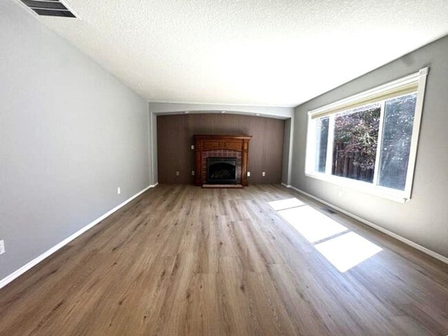 Photo - 793 NE 61st Ct