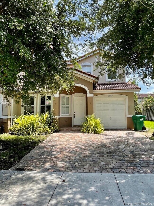 Photo - 13850 SW 274th Terrace