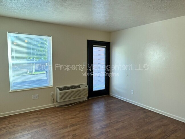 Photo - 4820 Scheel Rd Unit 22