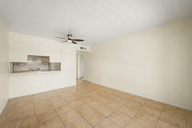 Photo - 3033 E Devonshire Ave