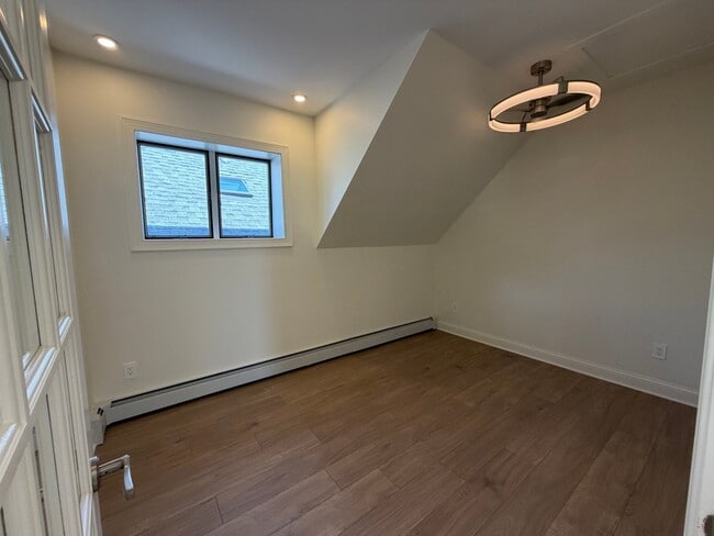 Photo - 5016 N Lawndale Ave Unit 2R