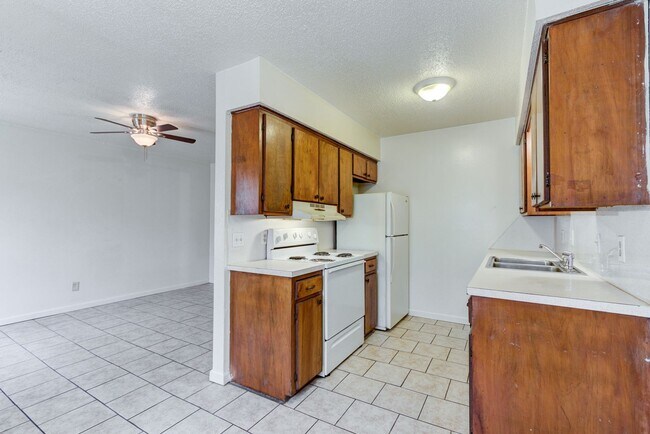 Photo - The View: 1 & 2 Bedroom Apartments with All Inclusive Utilities Option