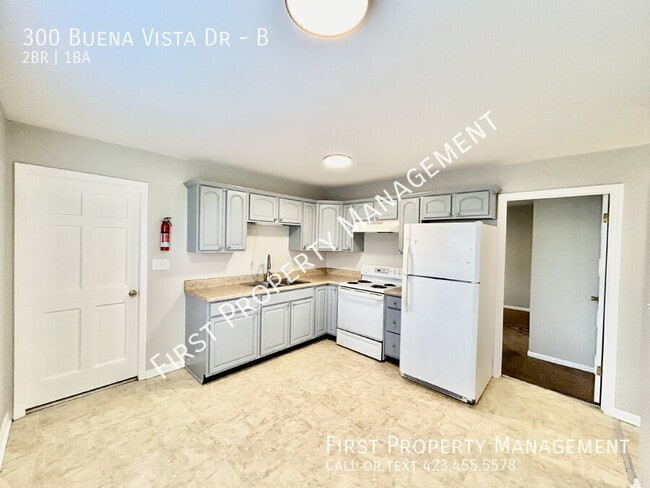 Building Photo - 300 Buena Vista Dr Unit B