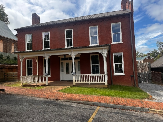 Building Photo - 120 S Cherokee St