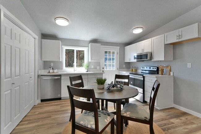 Photo - 19226 Filbert Rd