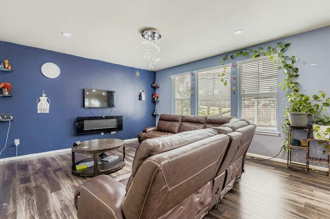 Photo - 3103 Jonquil St