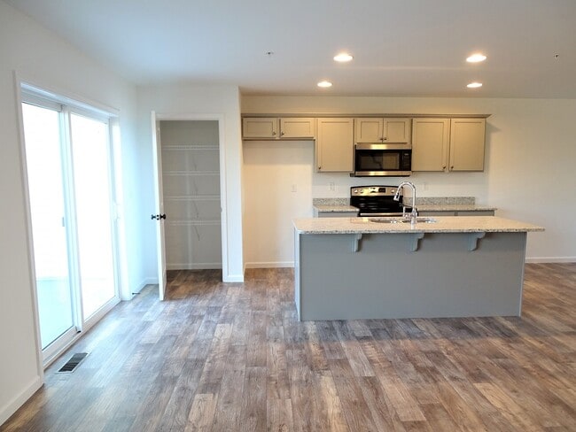 407 Masonic Dr