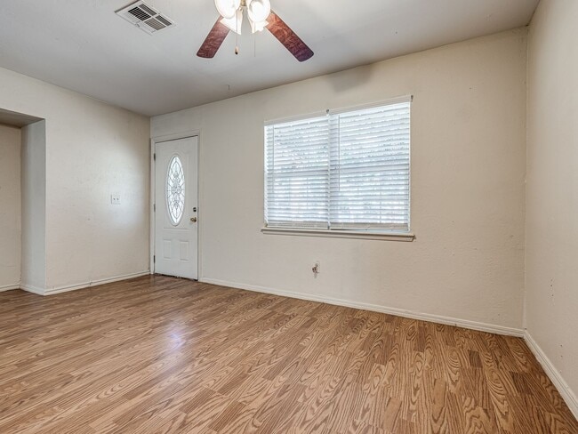 Photo - Home for rent in Guthrie Schools + Northeast Edmond