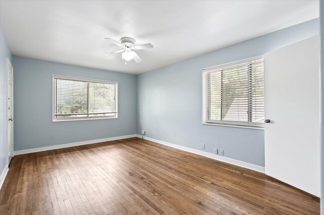 Photo - 5837 Locke Ave Unidad C