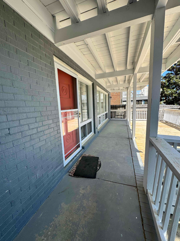 Building Photo - 217 57th St Rental