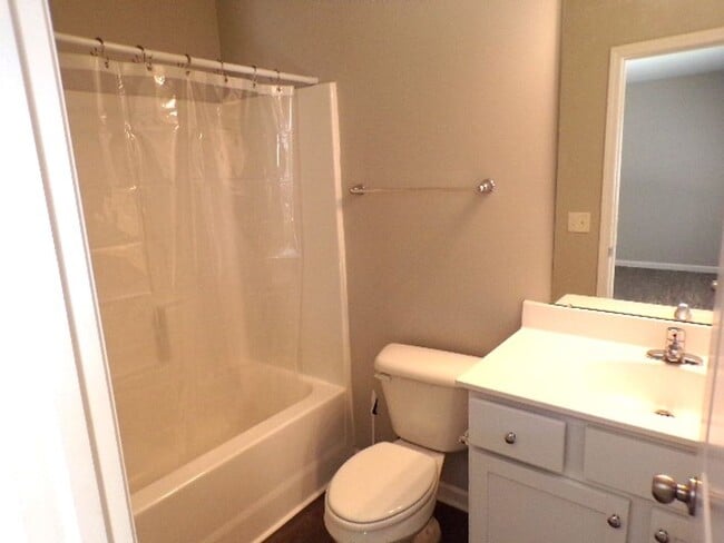 Photo - 4 Bedroom Townhome Located In Allenwood