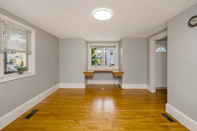 Photo - 52 Barrett St Unit 1