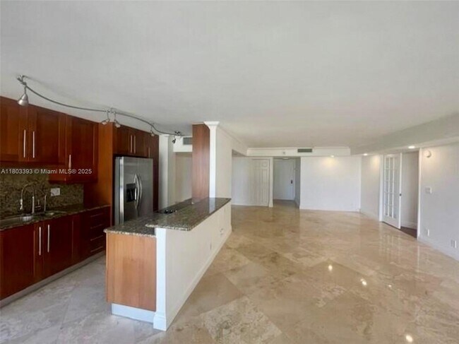 Building Photo - 18181 NE 31st Ct Unit 509 Rental