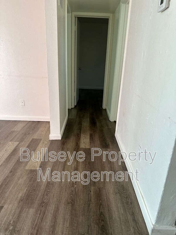 Photo - 545 S Hobson Unidad A