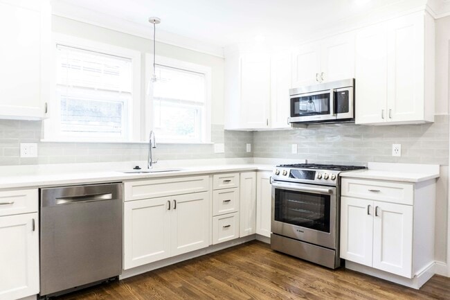 Photo - 15 Nottinghill Rd Unit 1