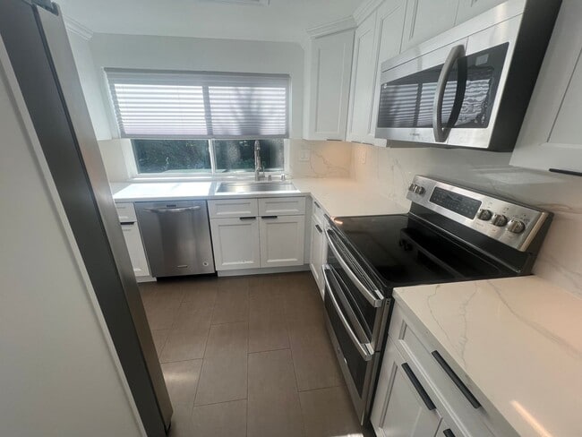 Photo - Beautiful 4 bed 2 bath home in San Jose with AC. Must See!