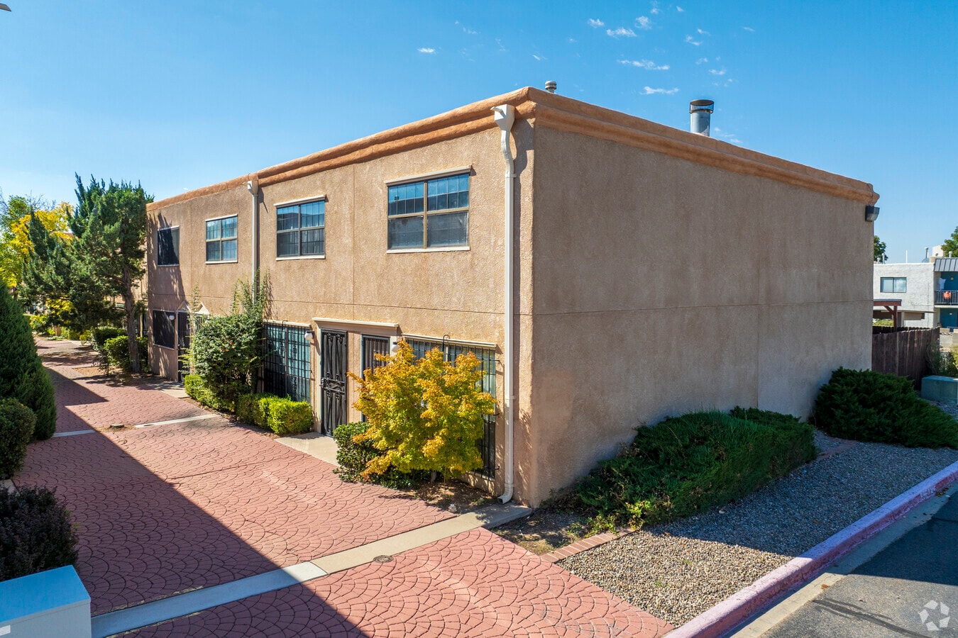 Alternate - Casa Ladera Condominiums