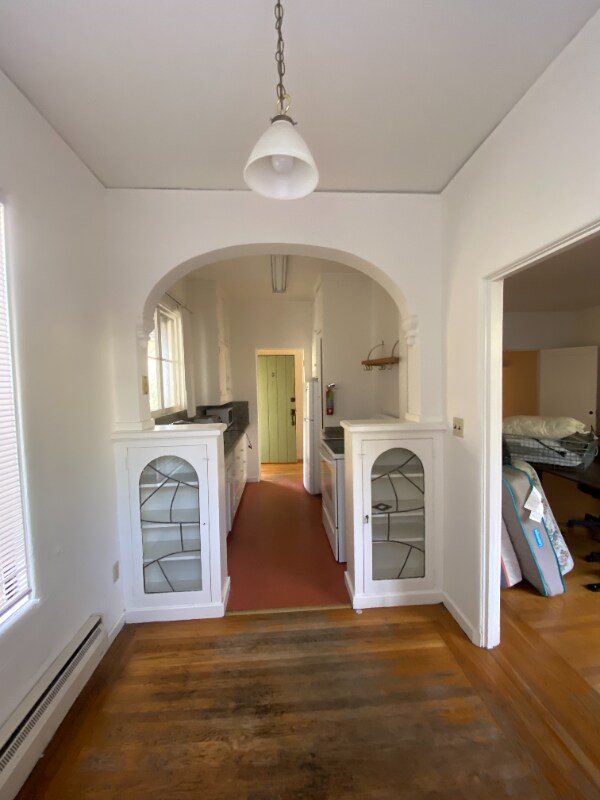 Building Photo - 1700 Le Roy Ave Unit 4 Rental