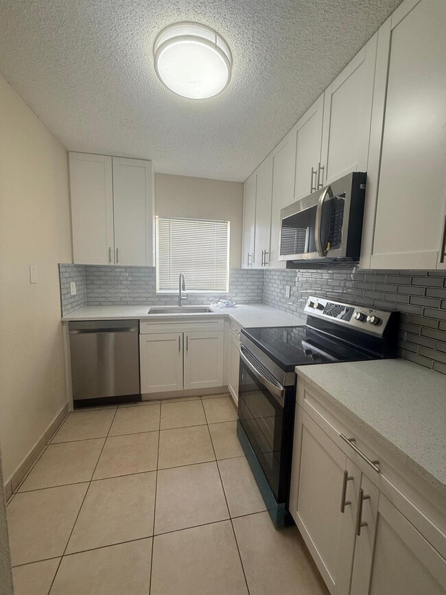 Photo - 7903 SW 9th St