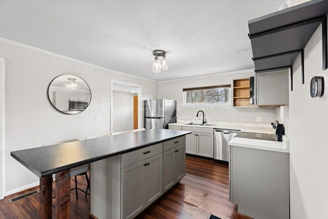 Building Photo - 5312 Slayton Ave