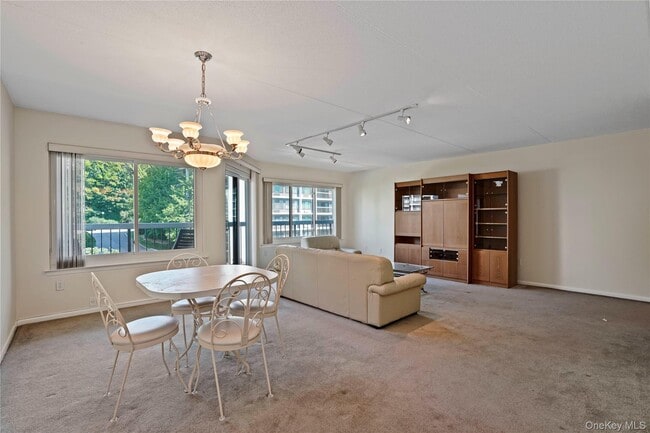 Photo - 200 High Point Dr Unit 308