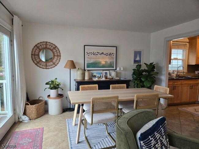 Photo - 87 E Main St Unidad 87B