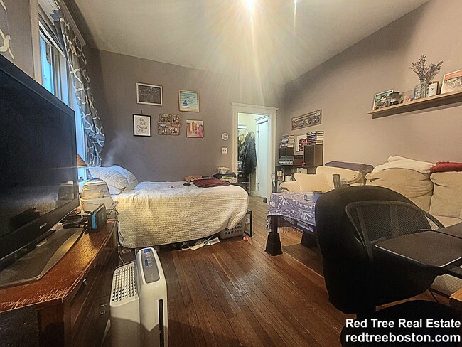 Photo - 9 Colborne Rd