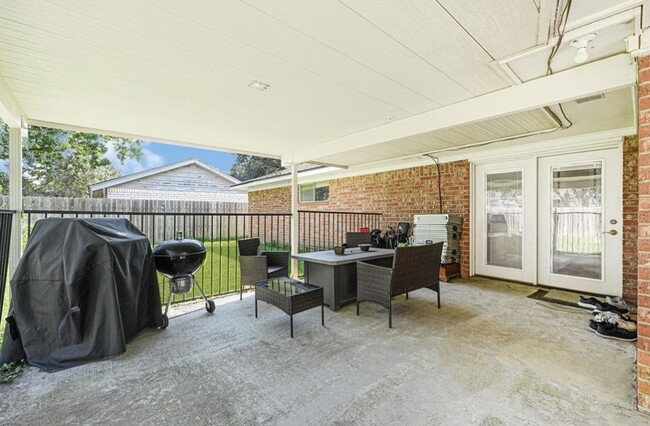 Photo - 1109 Frances Dr