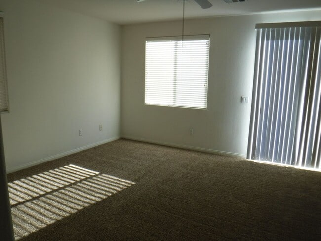 Photo - 2 STORY 5 BEDROOM HOME WITH BONUS ROOM UPSTAIRS, GRANITE KITCHEN COUNTERTOPS