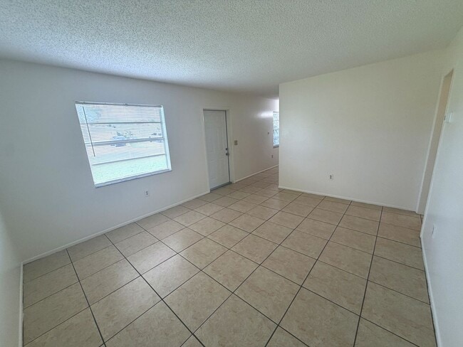 6021 40th Ave W