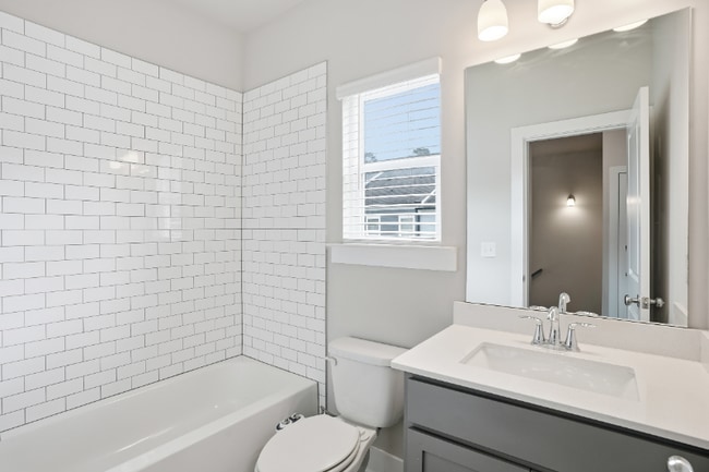 Photo - 2177 Wiggins Walk