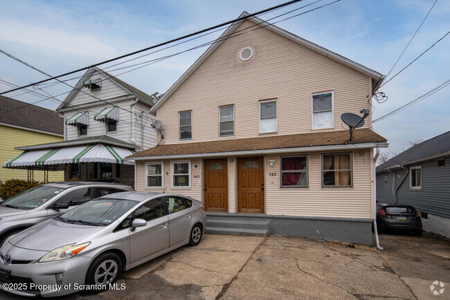 Building Photo - 143 Chamberlain St Rental