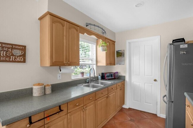 Photo - 739 Seminole Ave